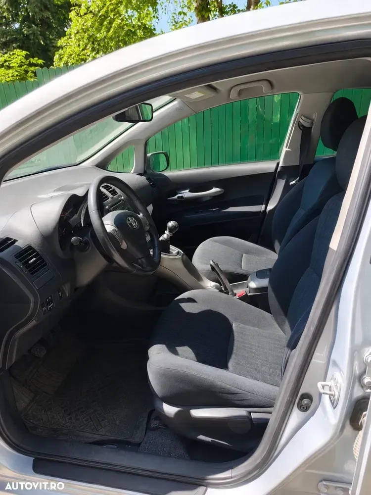 Toyota Auris I 2.0 D-4D Luna — imagine 6