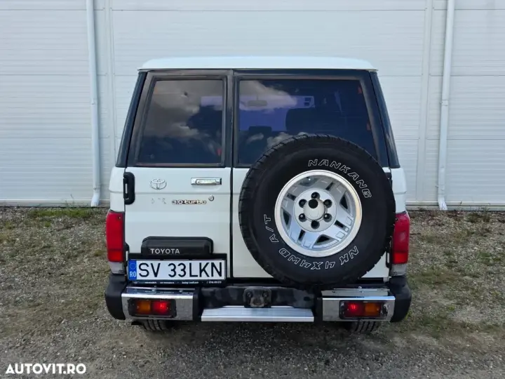 Toyota Land Cruiser