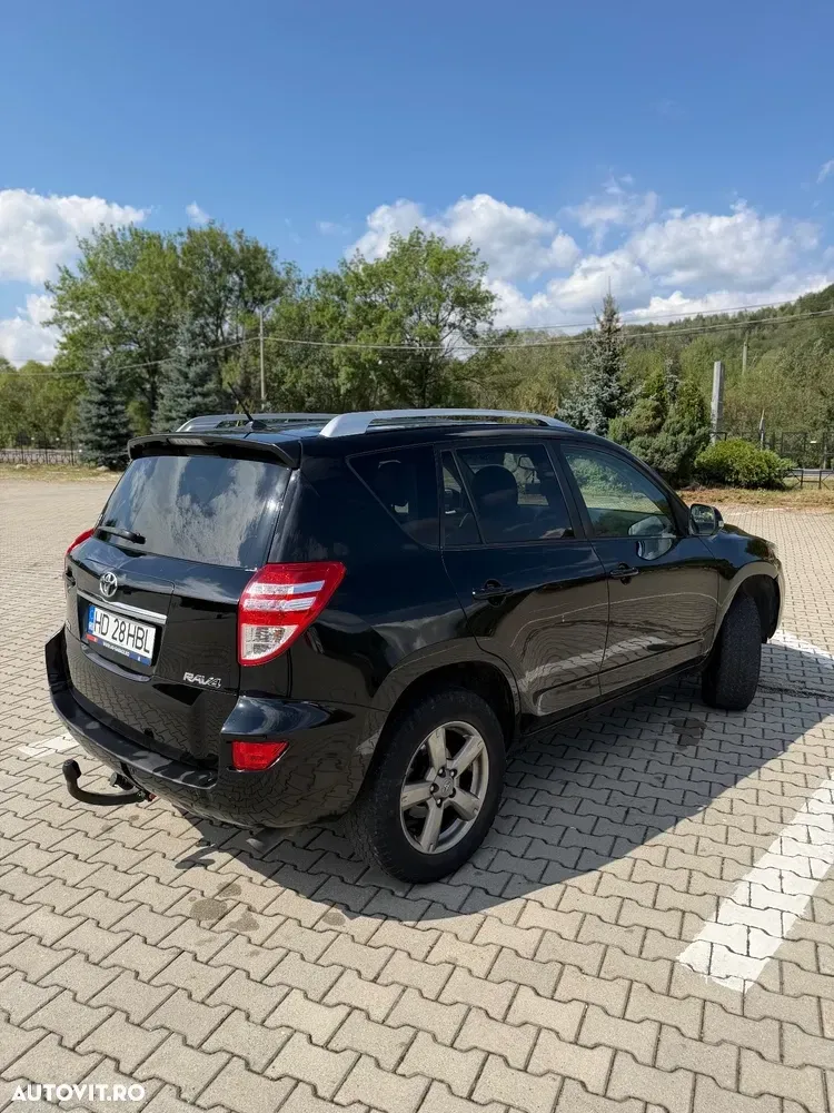 Toyota RAV4 III 2.2 D-4D Executive — imagine 4