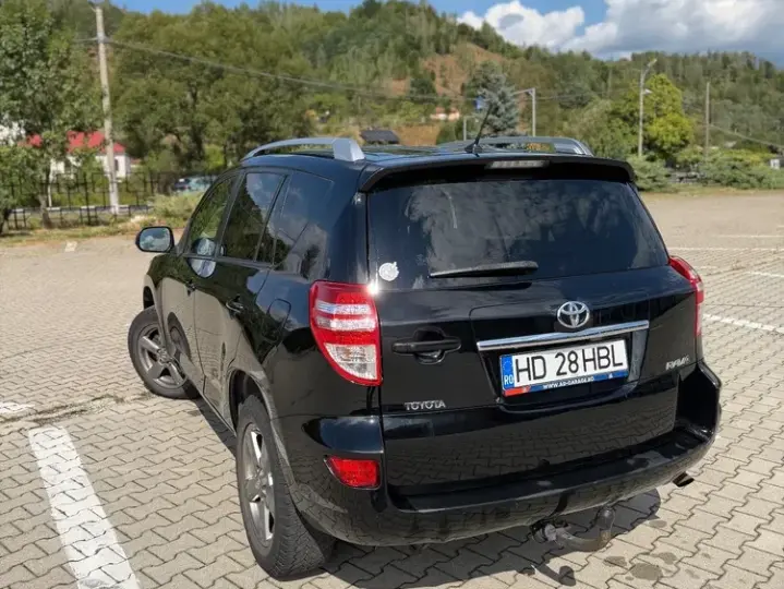 Toyota RAV4 III 2.2 D-4D Executive