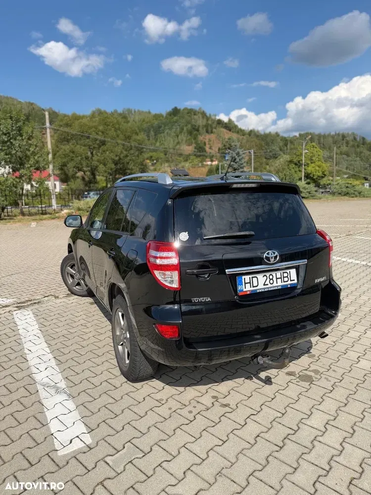 Toyota RAV4 III 2.2 D-4D Executive — imagine 3