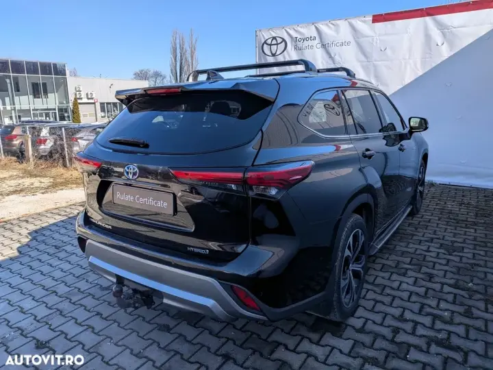 Toyota Highlander 2.5 L Dynamic Force 248CP Luxury Metallic