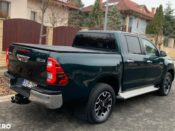 Toyota Hilux VIII 2.8D 204CP 4x4 Double Cab AT Executive Color Edition