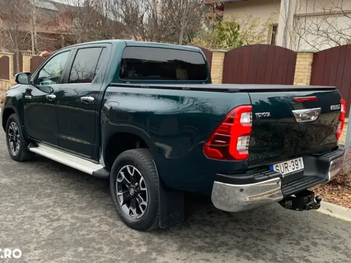 Toyota Hilux VIII 2.8D 204CP 4x4 Double Cab AT Executive Color Edition