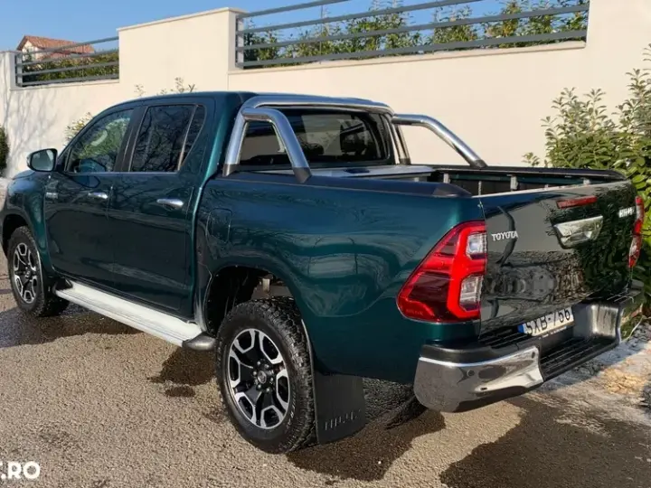 Toyota Hilux VIII 2.8D 204CP 4x4 Double Cab AT Executive Color Edition