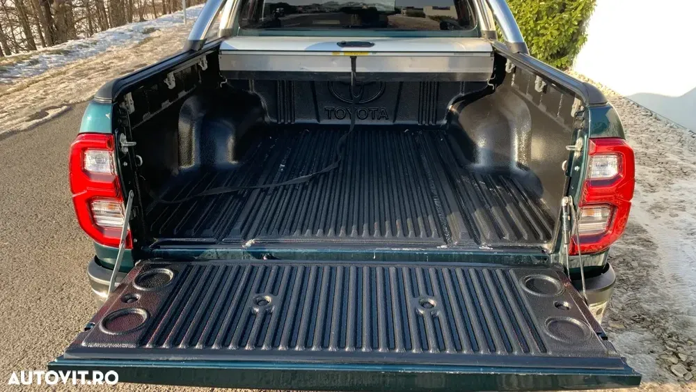 Toyota Hilux VIII 2.8D 204CP 4x4 Double Cab AT Executive Color Edition — imagine 5