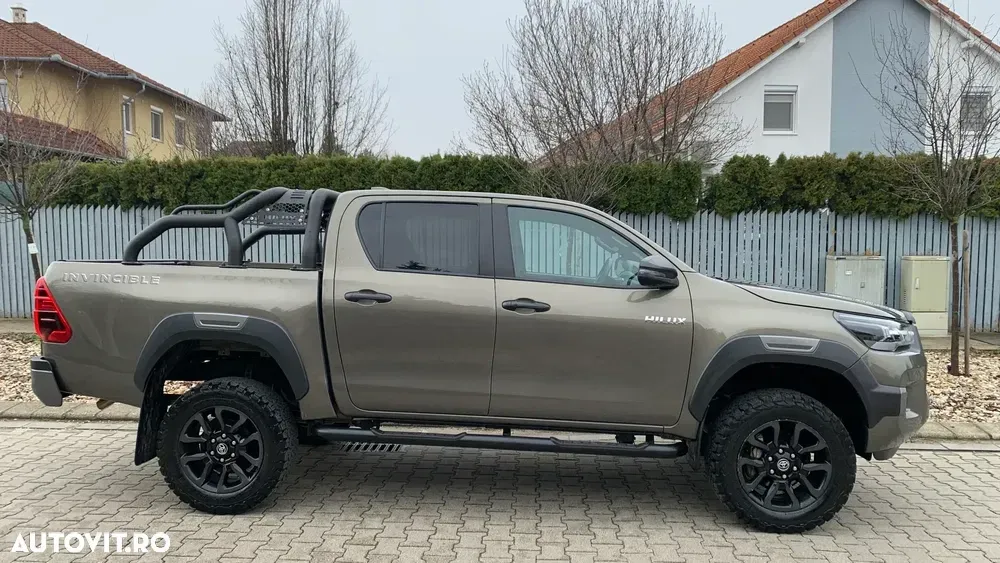 Toyota Hilux VIII 2.8D 204CP 4x4 Double Cab AT Invincible Color Edition — imagine 6