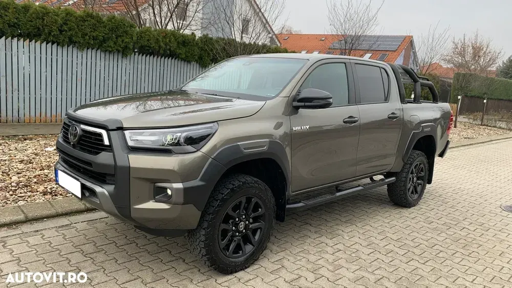 Toyota Hilux VIII 2.8D 204CP 4x4 Double Cab AT Invincible Color Edition — imagine 2