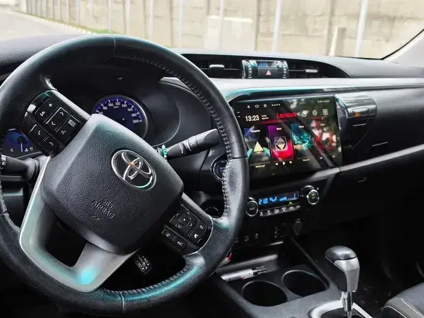 Toyota Hilux VIII 2.4D 150CP 4x4 Double Cab AT Executive
