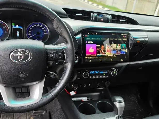 Toyota Hilux VIII 2.4D 150CP 4x4 Double Cab AT Executive