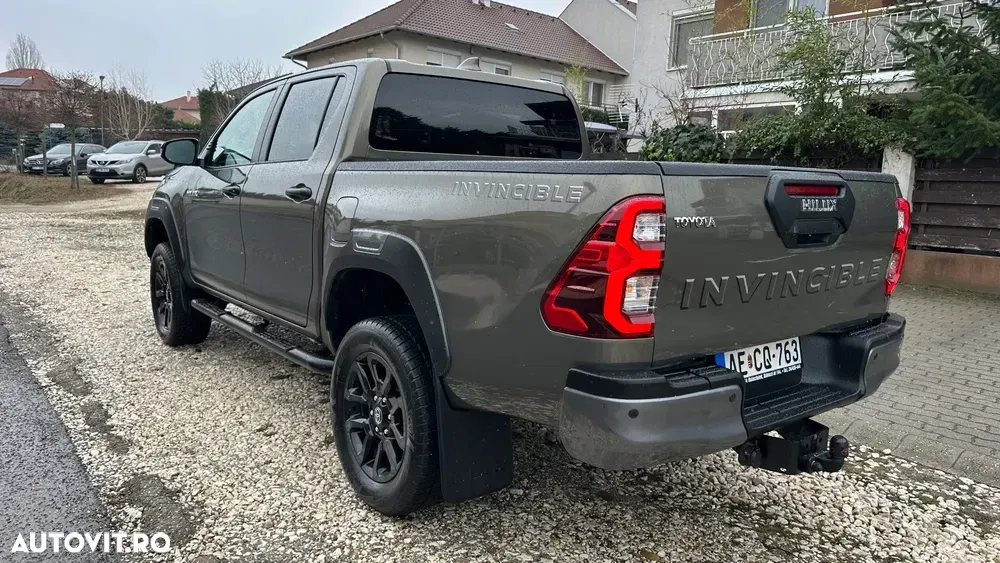 Toyota Hilux VIII 2.8D 204CP 4x4 Double Cab AT Invincible Color Edition — imagine 5
