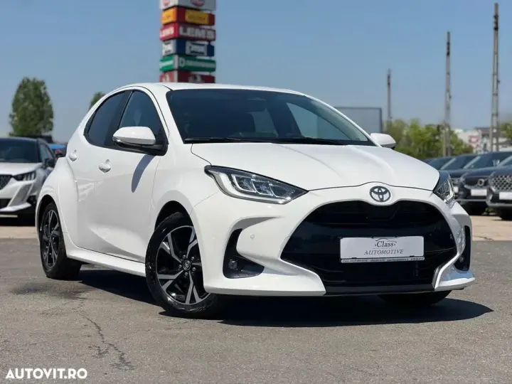 Toyota Yaris 1.5 VVT-i HSD Dynamic