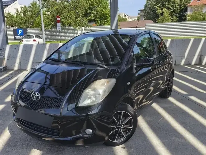 Toyota Yaris 1.3 Aut Sol