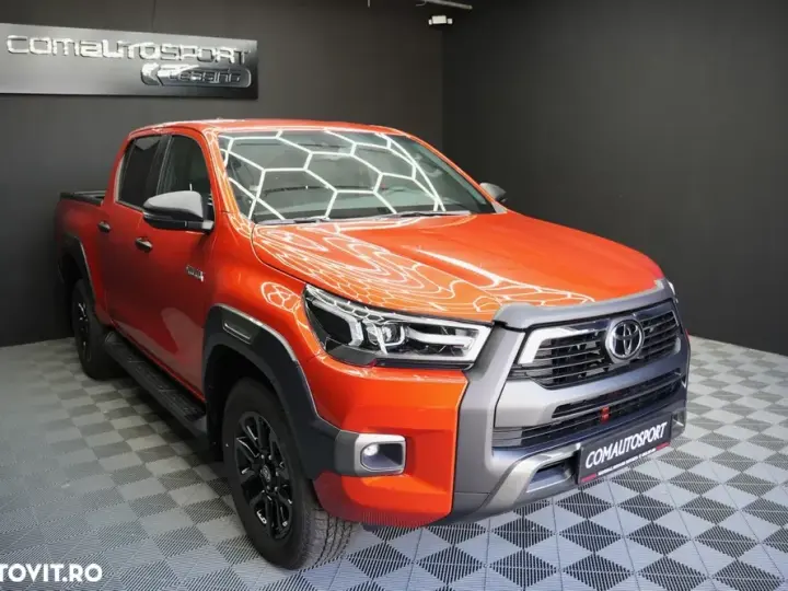 Toyota Hilux VIII 2.8D 204CP 4x4 Double Cab AT Invincible