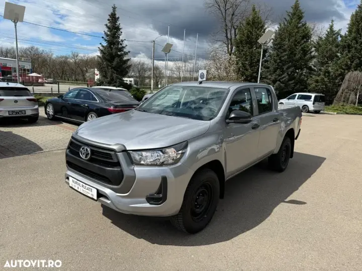 Toyota Hilux VIII 2.4D 150CP 4x4 Double Cab 6MT Comfort