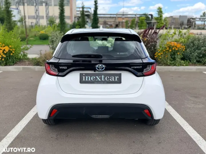 Toyota Yaris 1.5 VVT-i HSD Active