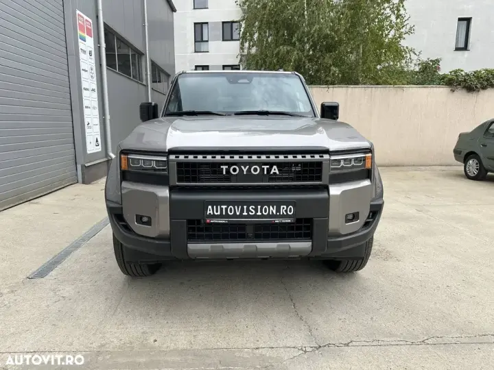 Toyota Land Cruiser 250
