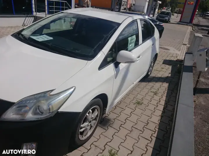 Toyota Prius III Luna