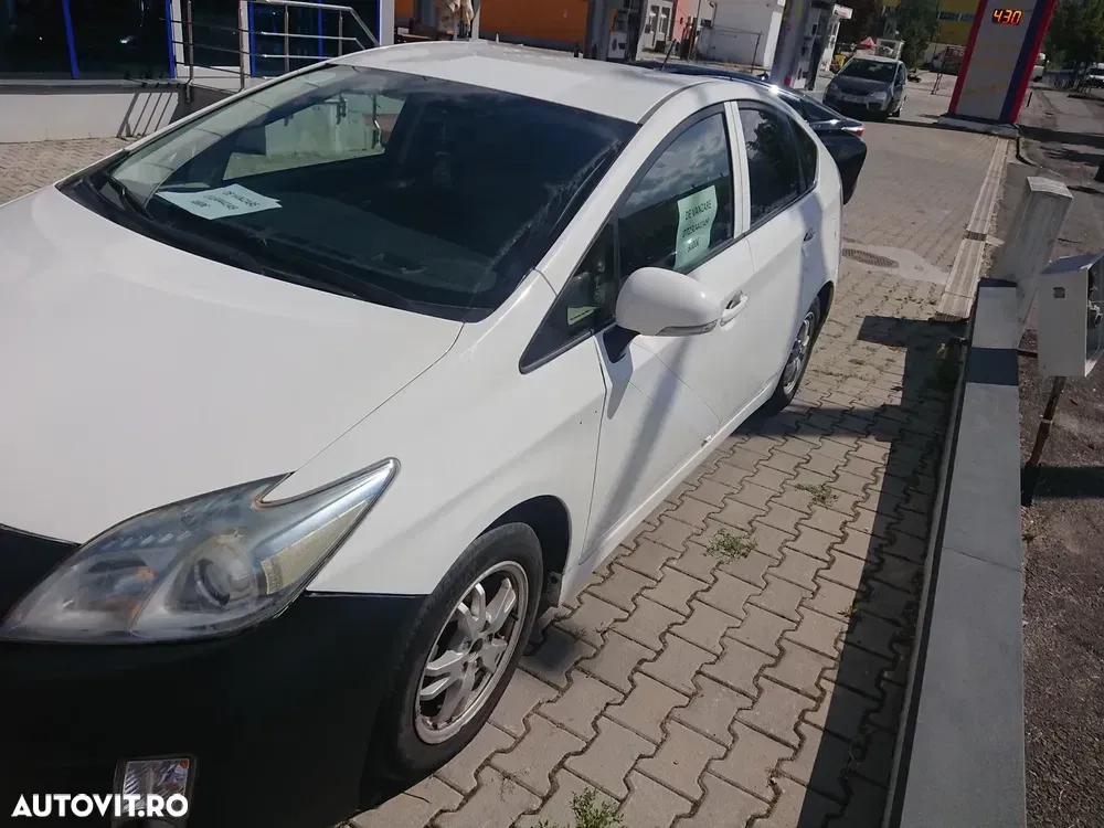 Toyota Prius III Luna — imagine 4