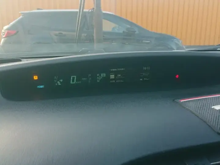 Toyota Prius III Luna