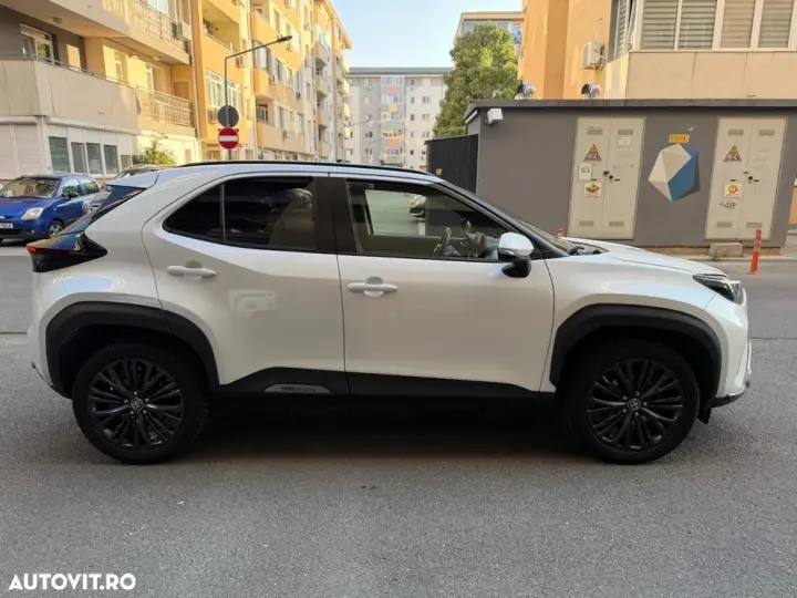 Toyota Yaris Cross 1.5 VVT-i HSD 4x4 Exclusive Adventure