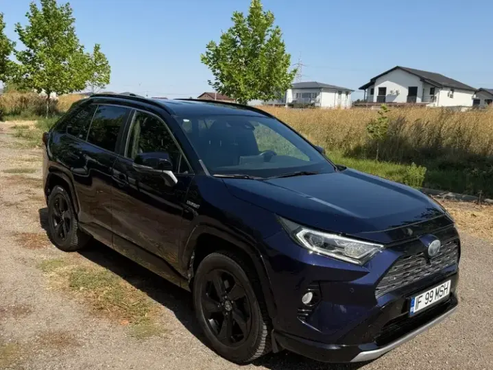 Toyota RAV4 V