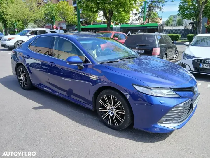 Toyota Camry VIII Business Edition