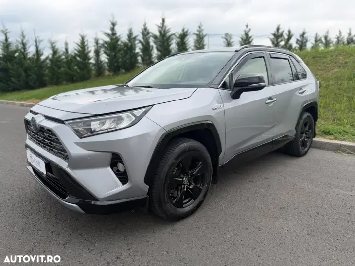 Toyota RAV4 V