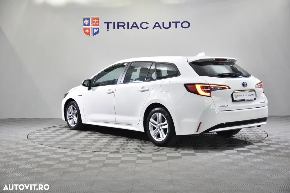 Toyota Corolla 1.8 HSD Business — imagine 3
