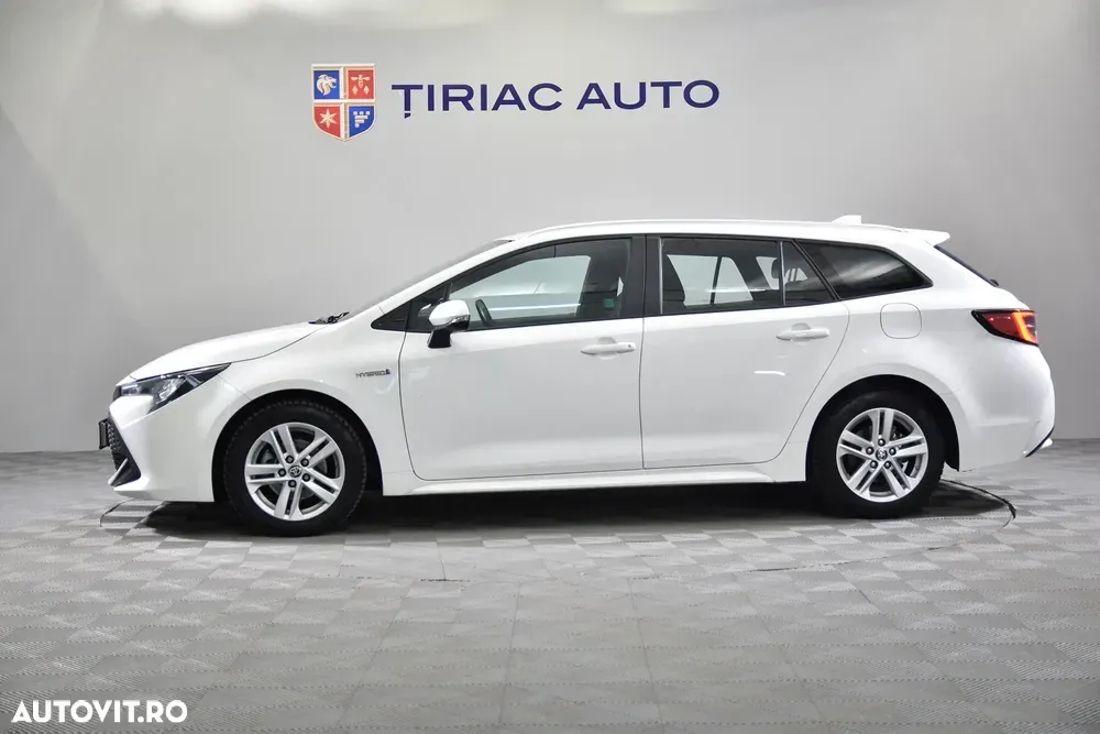Toyota Corolla 1.8 HSD Business — imagine 2