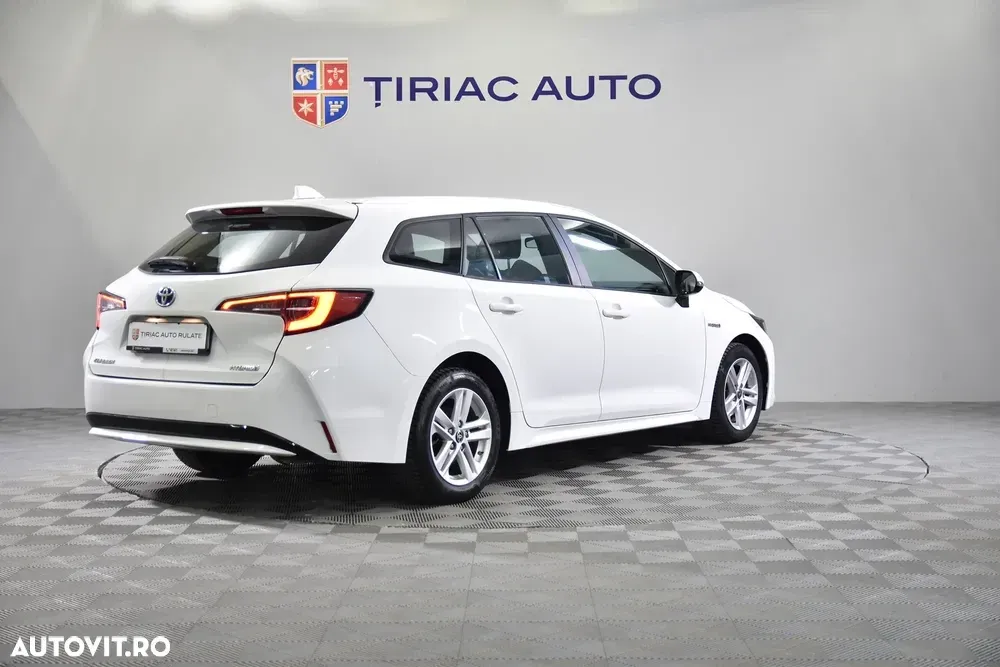 Toyota Corolla 1.8 HSD Business — imagine 5
