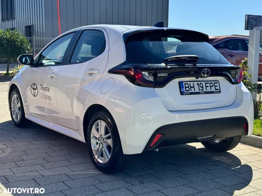 Toyota Yaris 1.5 VVT-i HSD Active — imagine 5