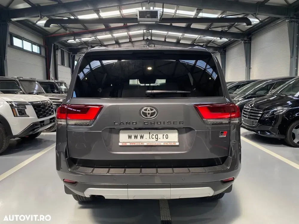 Toyota Land Cruiser 300 — imagine 4