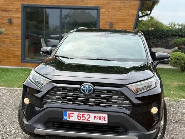 Toyota RAV4 V