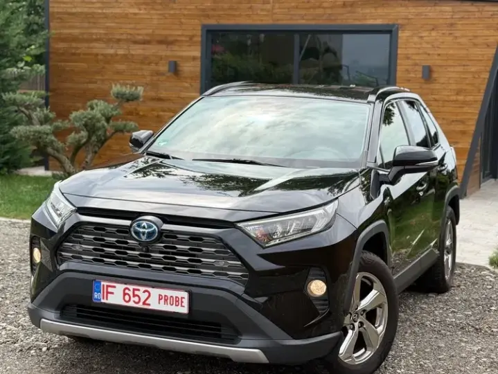 Toyota RAV4 V