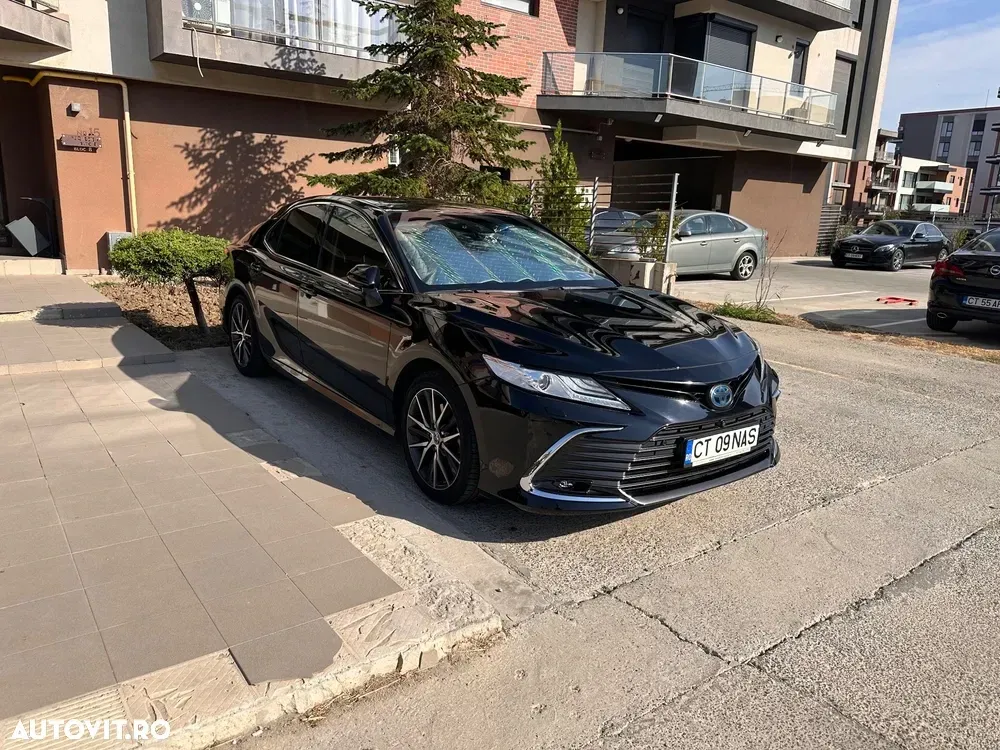 Toyota Camry VIII Luxury — imagine 3