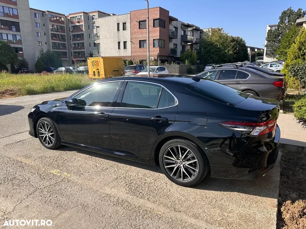 Toyota Camry VIII Luxury — imagine 5