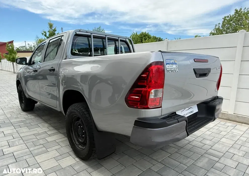 Toyota Hilux VIII 4x4 Double Cab M/T Comfort — imagine 4
