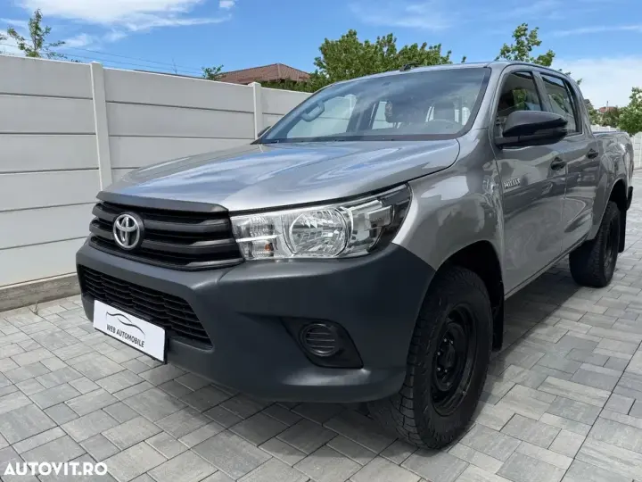Toyota Hilux VIII 4x4 Double Cab M/T Comfort