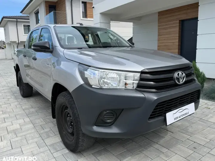 Toyota Hilux VIII 4x4 Double Cab M/T Comfort