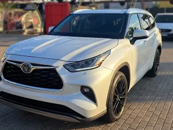 Toyota Highlander IV 2.5 L Dynamic Force 248CP Luxury Pearly