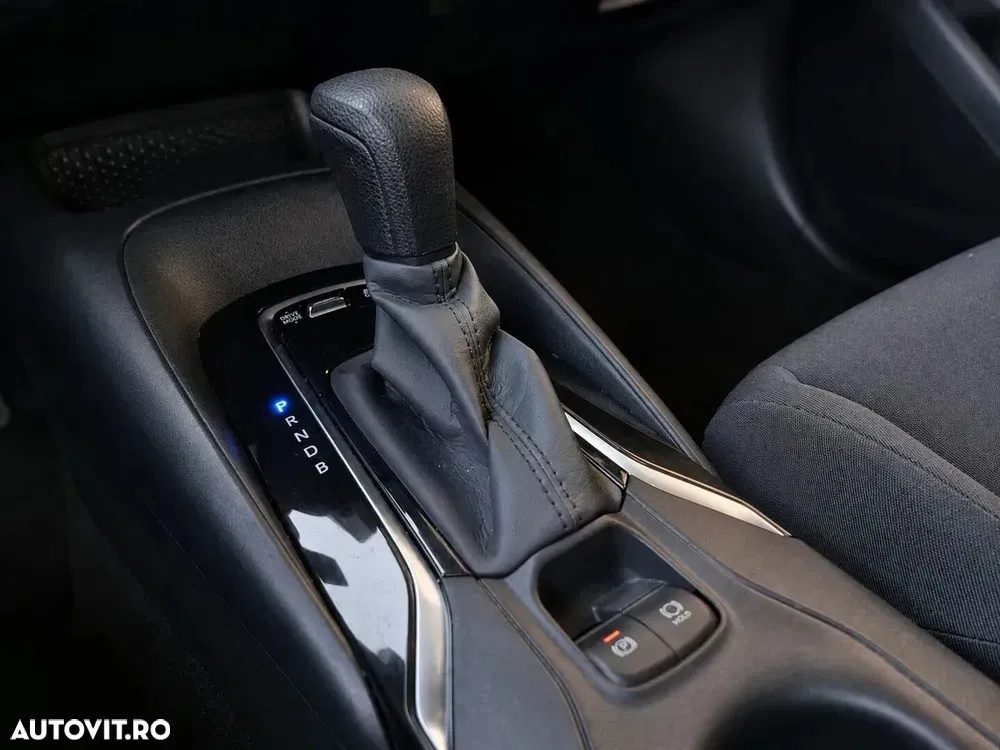 Toyota Corolla 1.8 HSD Dynamic — imagine 6