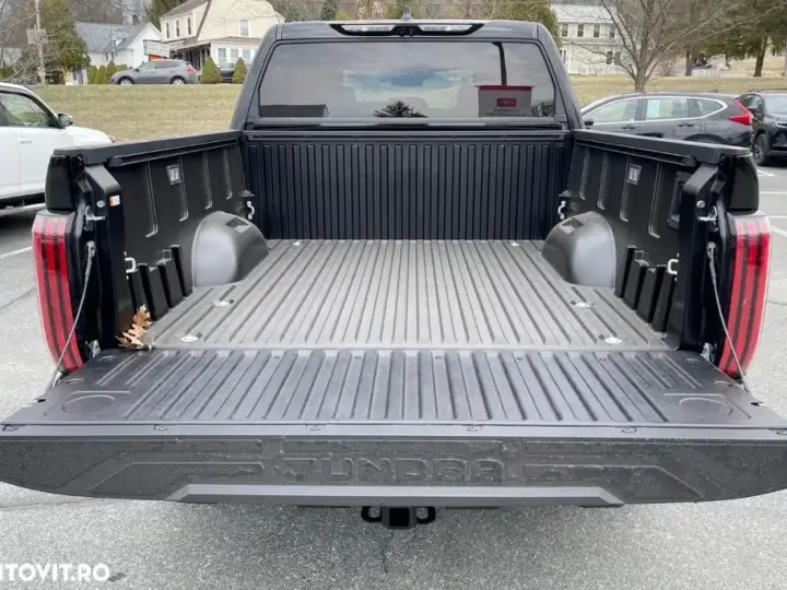 Toyota Tundra III