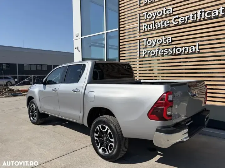 Toyota Hilux VIII 2.4D 150CP 4x4 Double Cab AT Executive