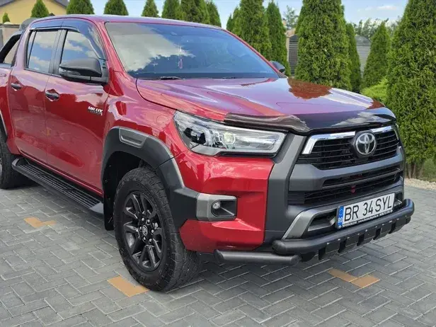 Toyota Hilux VIII 2.8D 204CP 4x4 Double Cab AT Invincible