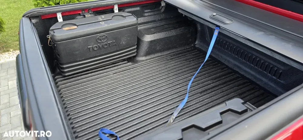 Toyota Hilux VIII 2.8D 204CP 4x4 Double Cab AT Invincible — imagine 2