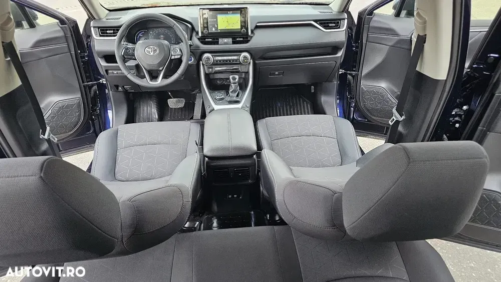 Toyota RAV4 2.5 4x4 Team Deutschland — imagine 5
