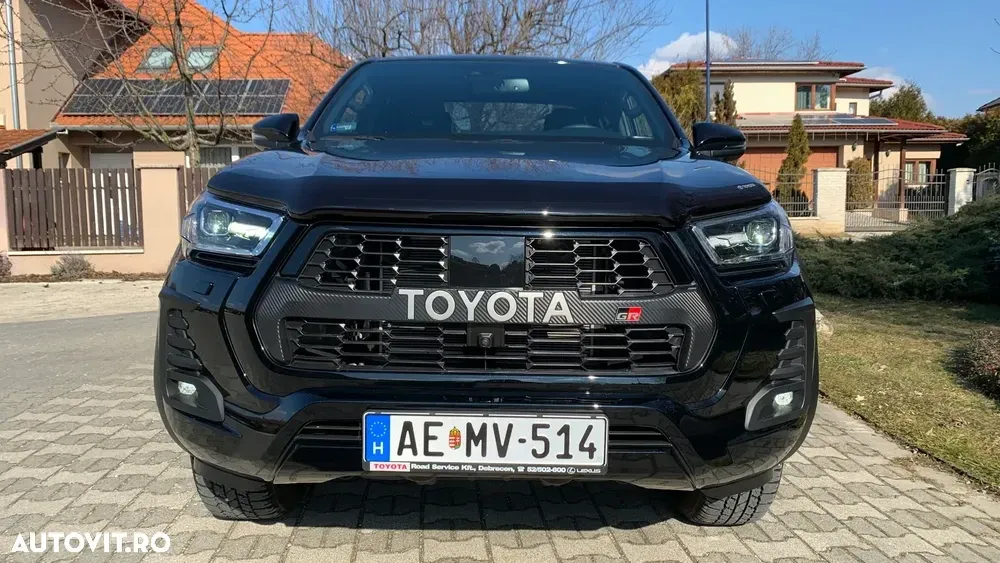 Toyota Hilux VIII 2.8D 204CP 4x4 Double Cab AT GR Sport II — imagine 4