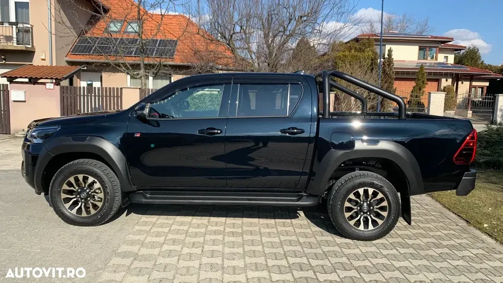 Toyota Hilux VIII 2.8D 204CP 4x4 Double Cab AT GR Sport II — imagine 5