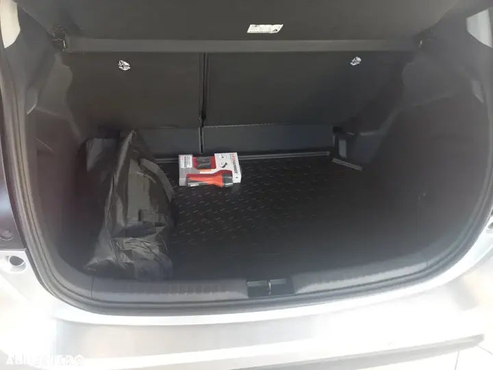 Toyota Yaris 1.5 VVT-i HSD Dynamic
